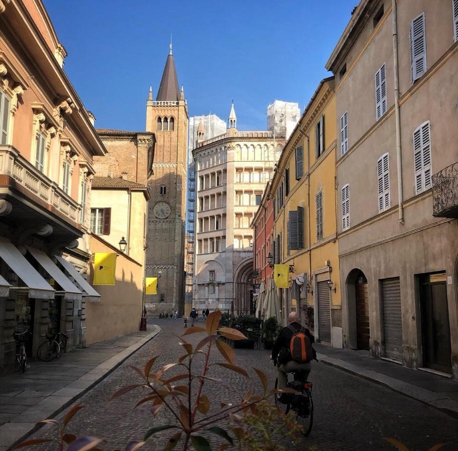 Parma Borgo Antico I I I Free Privat Parking Apartment Exterior foto